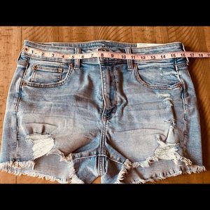 NWT American Eagle Outfitters hi rise shorties